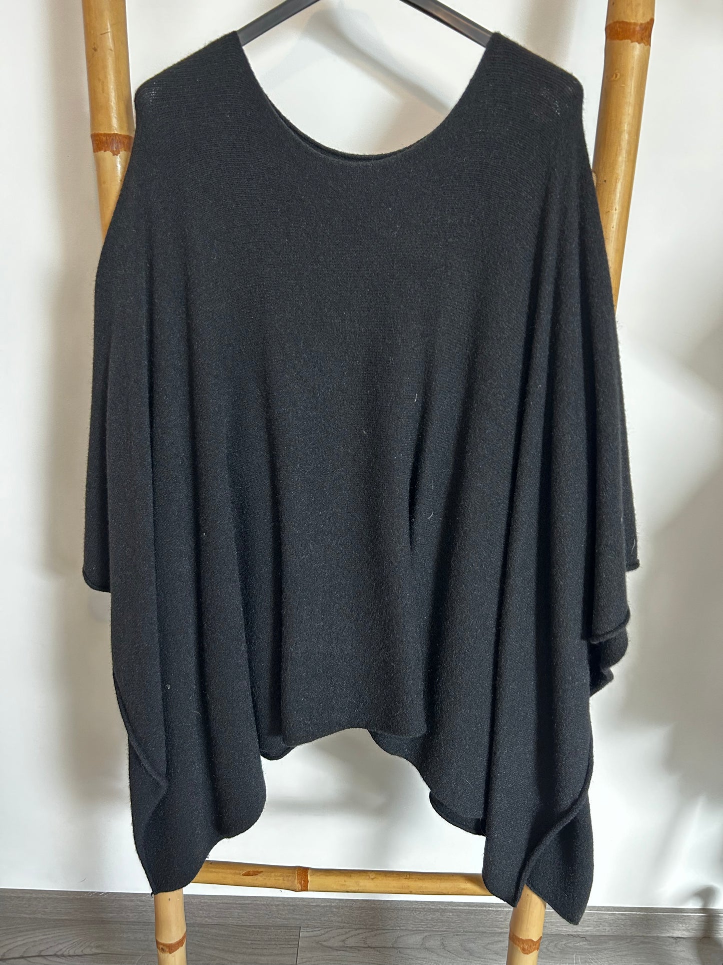 Poncho Noir