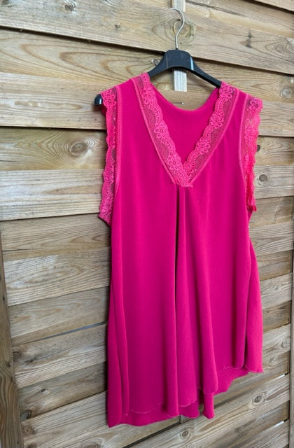 Haut dentelle fushia Grande taille