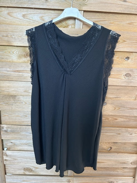 Haut dentelle Grande Taille noir